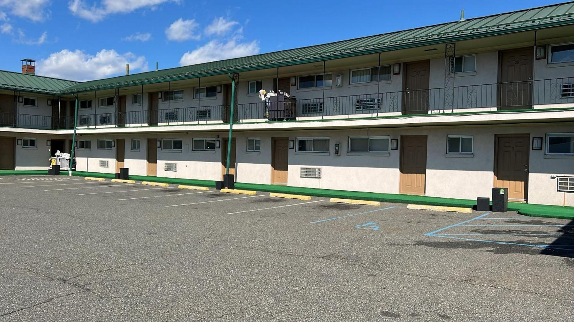 Winslow Motel Lyndhurst Exteriör bild